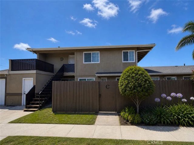 17102 Emerald D, Huntington Beach, CA 92647