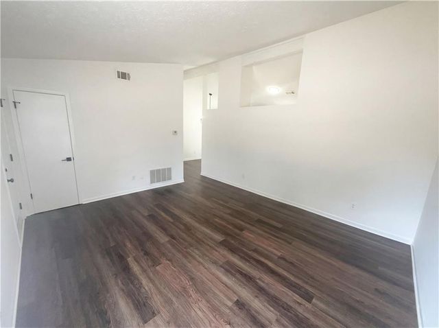 673 Utoy SW Circle, Atlanta, GA 30331