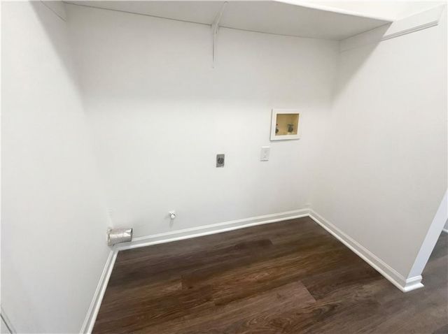 673 Utoy SW Circle, Atlanta, GA 30331