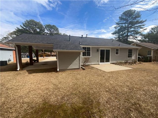 673 Utoy SW Circle, Atlanta, GA 30331