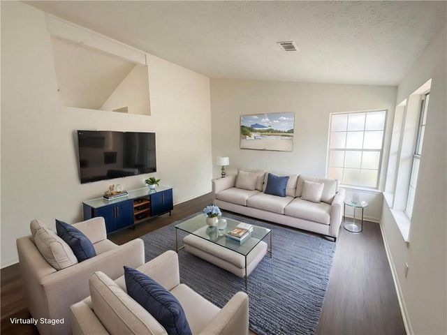 673 Utoy SW Circle, Atlanta, GA 30331