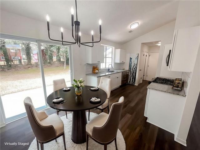 673 Utoy SW Circle, Atlanta, GA 30331