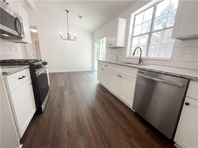 673 Utoy SW Circle, Atlanta, GA 30331