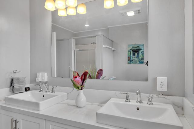 712 Upper Kimo Dr, Kula, HI 96790