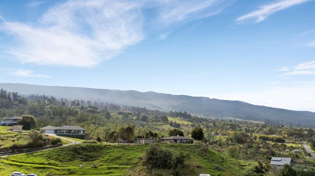 712 Upper Kimo Dr, Kula, HI 96790