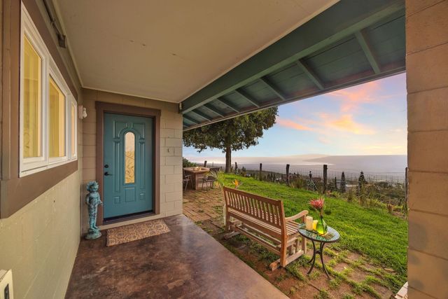 712 Upper Kimo Dr, Kula, HI 96790