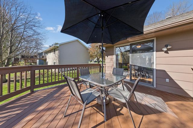 8922 Quinwood Lane N, Maple Grove, MN 55369