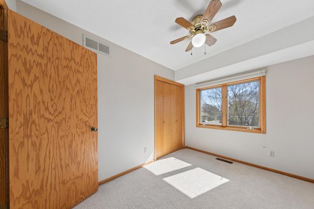 8922 Quinwood Lane N, Maple Grove, MN 55369