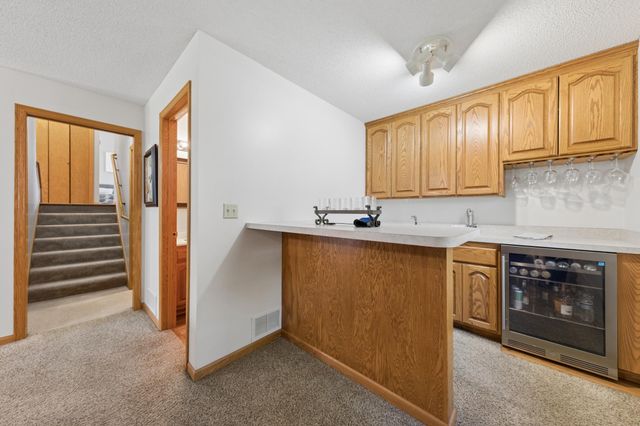 8922 Quinwood Lane N, Maple Grove, MN 55369