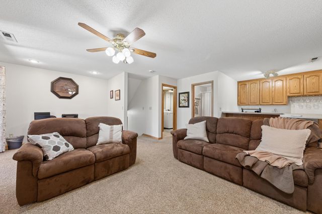 8922 Quinwood Lane N, Maple Grove, MN 55369