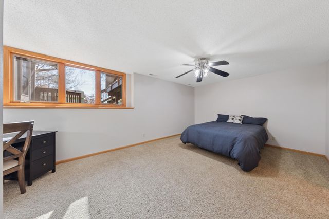 8922 Quinwood Lane N, Maple Grove, MN 55369