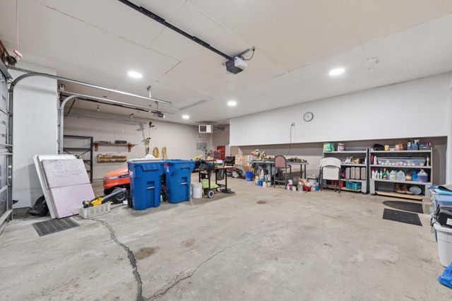 8922 Quinwood Lane N, Maple Grove, MN 55369