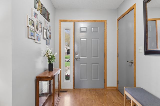 8922 Quinwood Lane N, Maple Grove, MN 55369