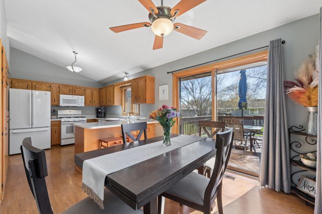 8922 Quinwood Lane N, Maple Grove, MN 55369