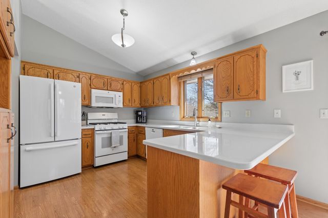 8922 Quinwood Lane N, Maple Grove, MN 55369