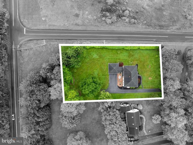 299 LONGVIEW LN, Kennett Square, PA 19348