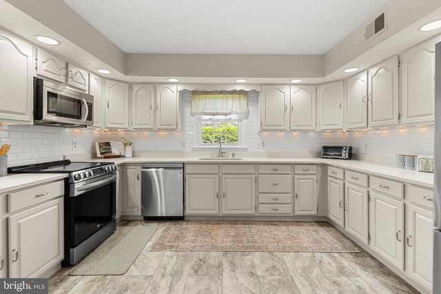 299 LONGVIEW LN, Kennett Square, PA 19348