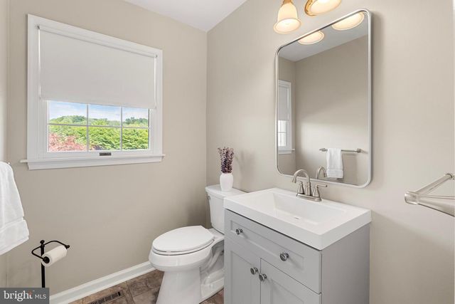 299 LONGVIEW LN, Kennett Square, PA 19348