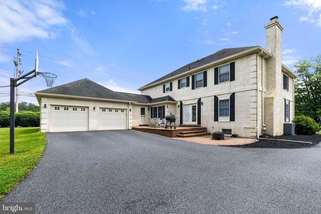 299 LONGVIEW LN, Kennett Square, PA 19348