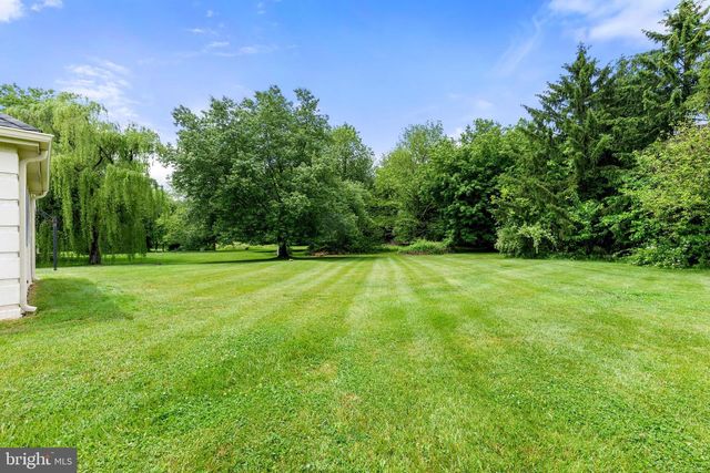 299 LONGVIEW LN, Kennett Square, PA 19348