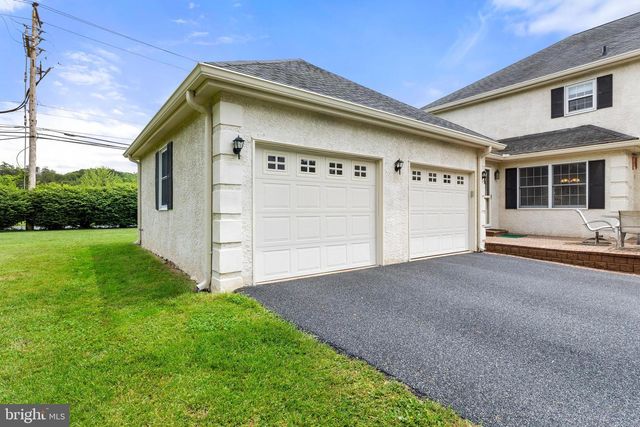 299 LONGVIEW LN, Kennett Square, PA 19348