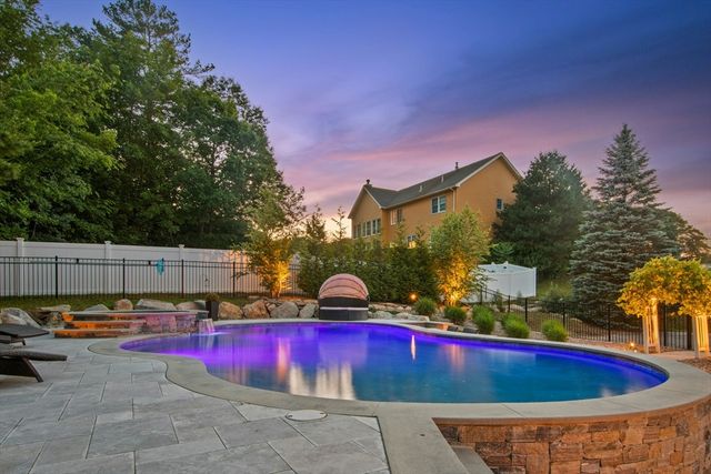 1 Valley View Drive, Grafton, MA 01536