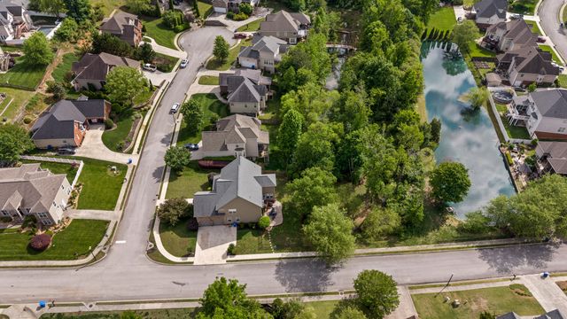 9698 Chaucer Terrace, Ooltewah, TN 37363