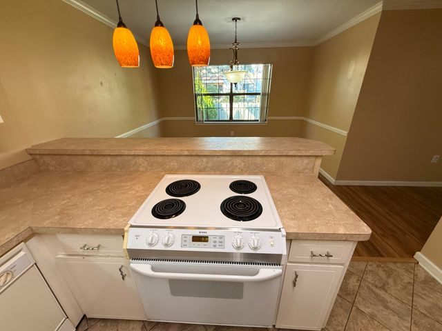 1054 9th Street, Shalimar, FL 32579