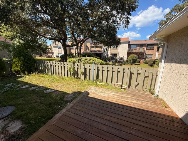 1054 9th Street, Shalimar, FL 32579