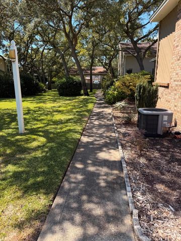 1054 9th Street, Shalimar, FL 32579