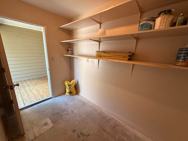 1054 9th Street, Shalimar, FL 32579