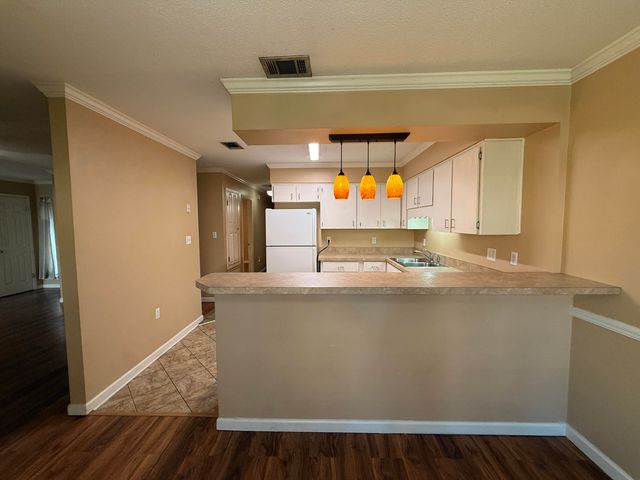 1054 9th Street, Shalimar, FL 32579