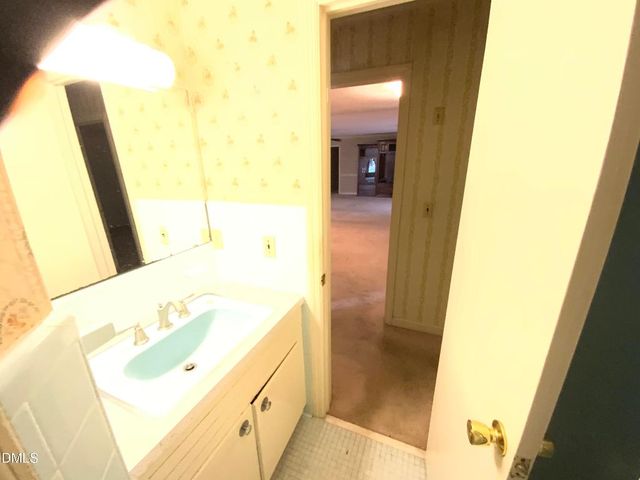 100 E C Street, Erwin, NC 28339