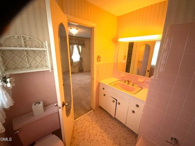 100 E C Street, Erwin, NC 28339