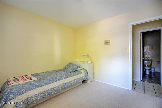 28 Morningside Drive, Old Bridge, NJ 08857