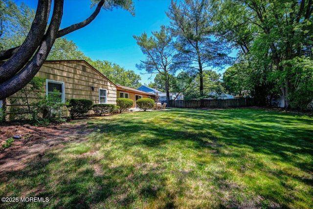 28 Morningside Drive, Old Bridge, NJ 08857