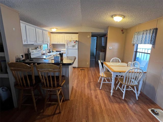 6580 SEMINOLE BOULEVARD 300, Seminole, FL 33772