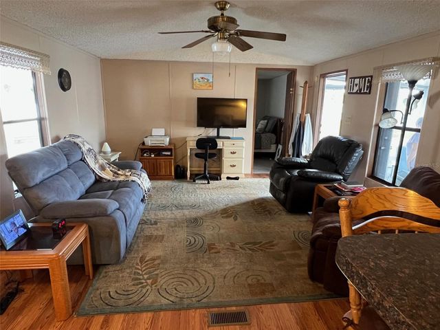 6580 SEMINOLE BOULEVARD 300, Seminole, FL 33772