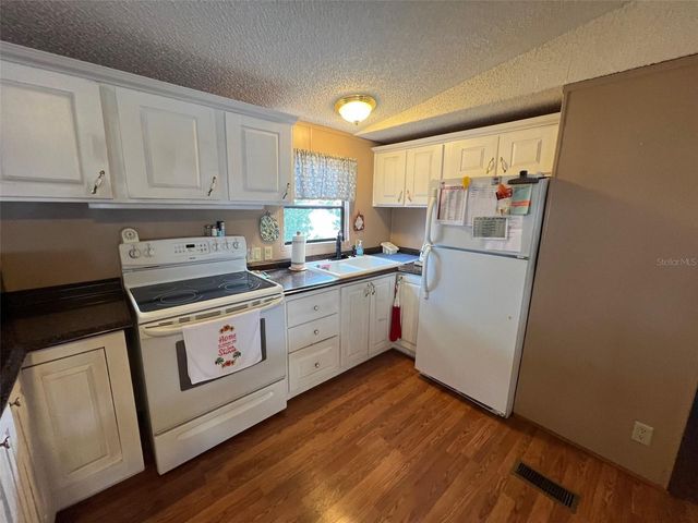 6580 SEMINOLE BOULEVARD 300, Seminole, FL 33772