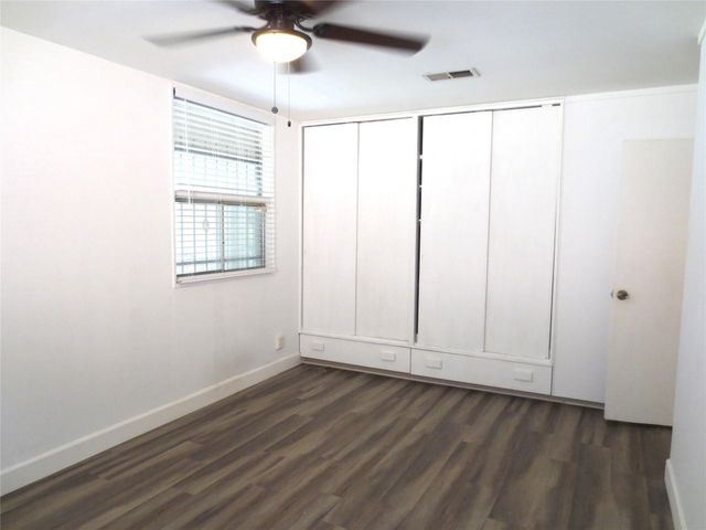 6633 Mobud Drive, Houston, TX 77074