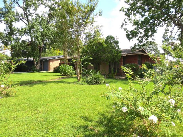 6633 Mobud Drive, Houston, TX 77074