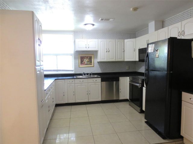 6633 Mobud Drive, Houston, TX 77074