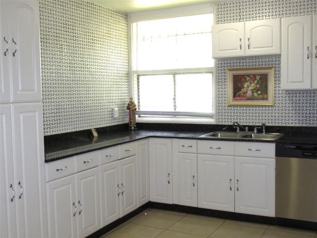 6633 Mobud Drive, Houston, TX 77074