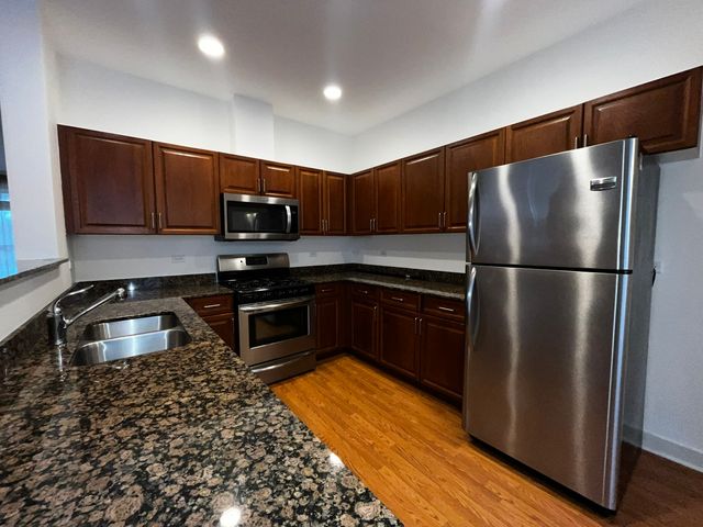 1516 Broadway Street, Blue Island, IL 60406