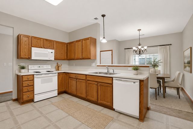15280 Flower Way 230, Apple Valley, MN 55124