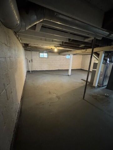 2715 164th Place, Hammond, IN 46323