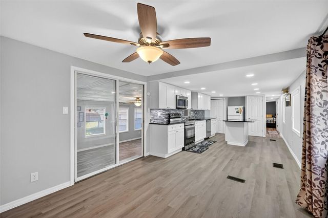 10438 SE 130TH PLACE, Ocklawaha, FL 32179
