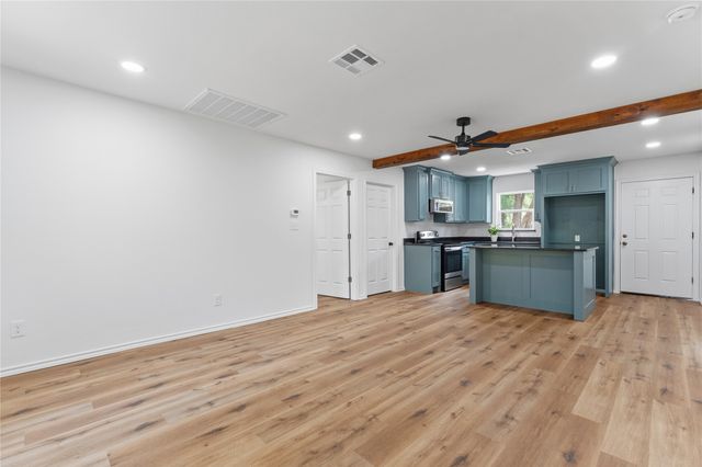 2732 Mckenzie Avenue, Waco, TX 76708
