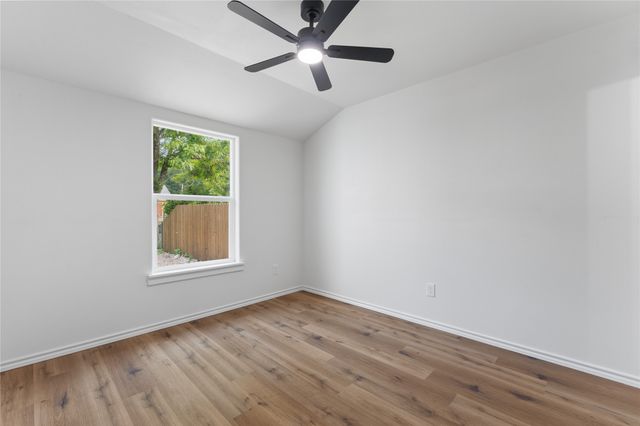 2732 Mckenzie Avenue, Waco, TX 76708
