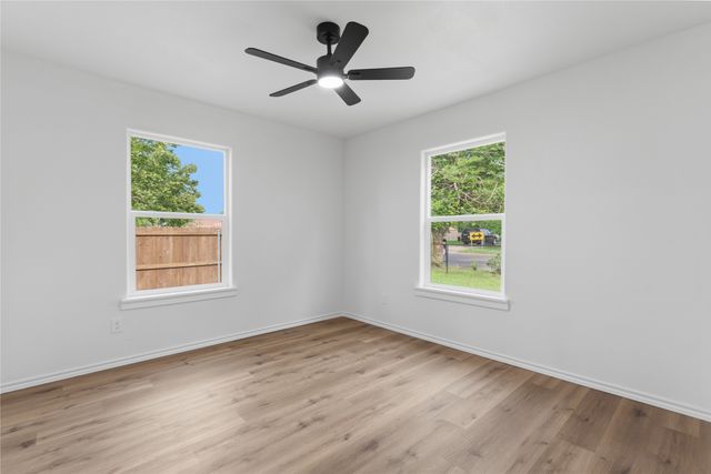 2732 Mckenzie Avenue, Waco, TX 76708